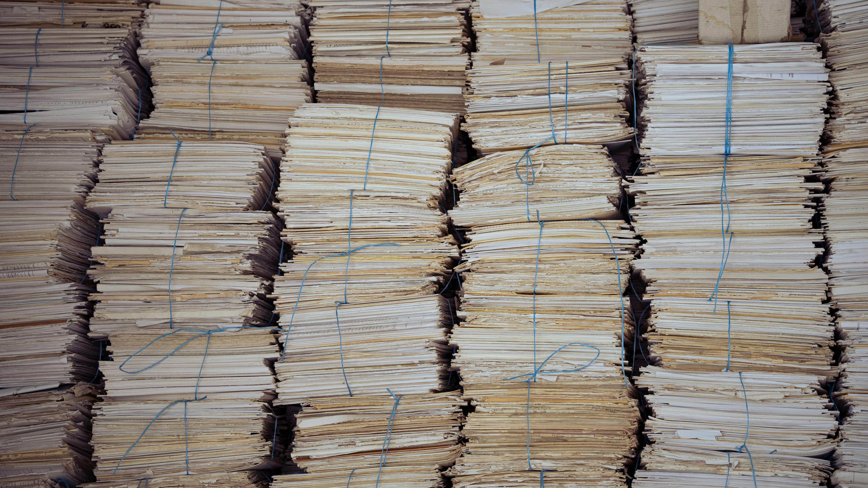 Pastas de documentos amontoados